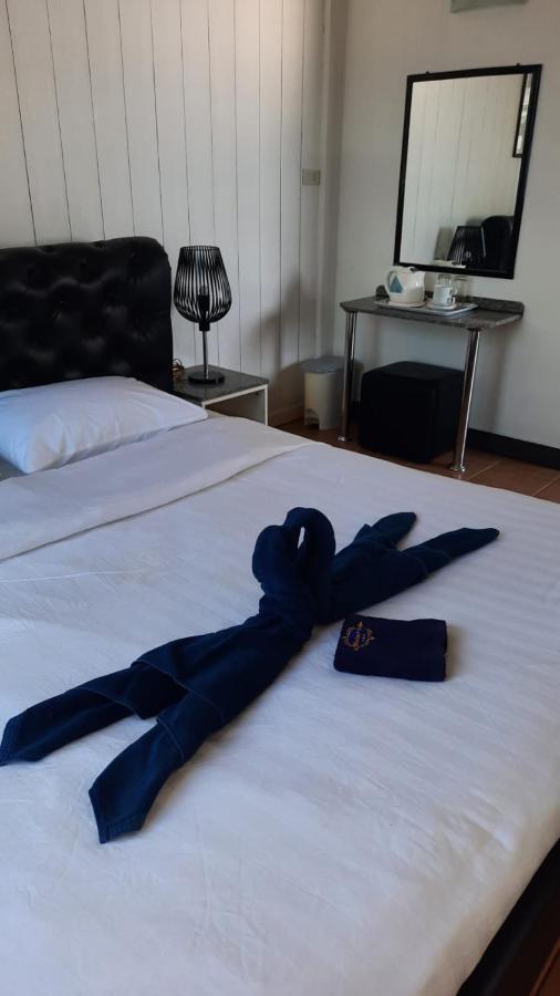 Swiss Food Restaurant And Room For Rent Pattaya Ngoại thất bức ảnh