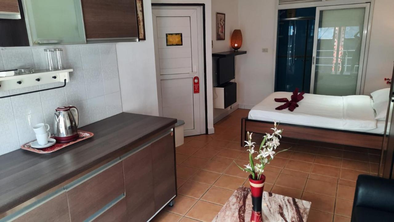 Swiss Food Restaurant And Room For Rent Pattaya Ngoại thất bức ảnh